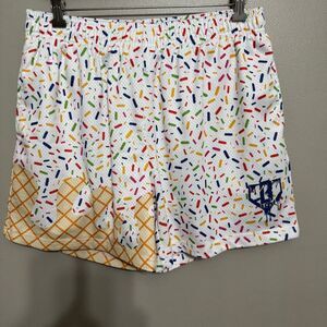 Baseball Lifestyle 101 Ice Cream Shorts in the vanilla men’s size large